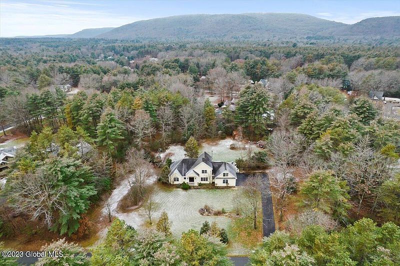 5th image of 27 Briarhurst Drive