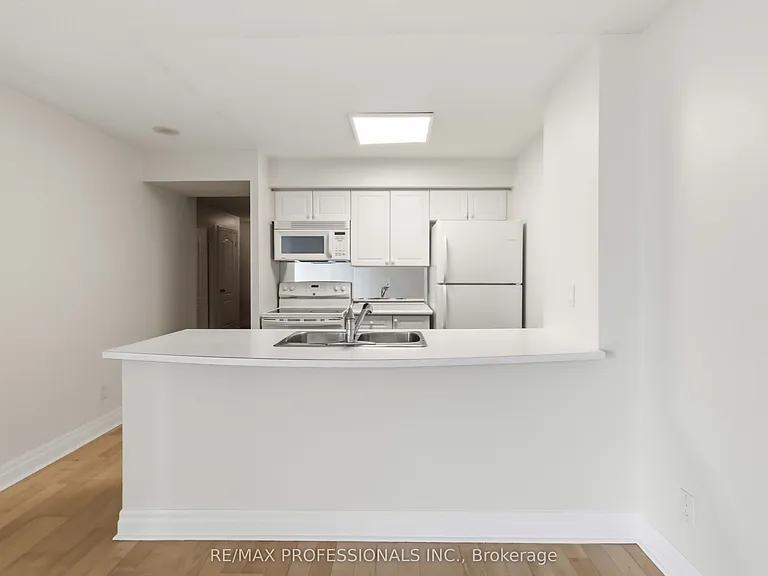 2121 Lake Shore Blvd W #607 — Photo 24