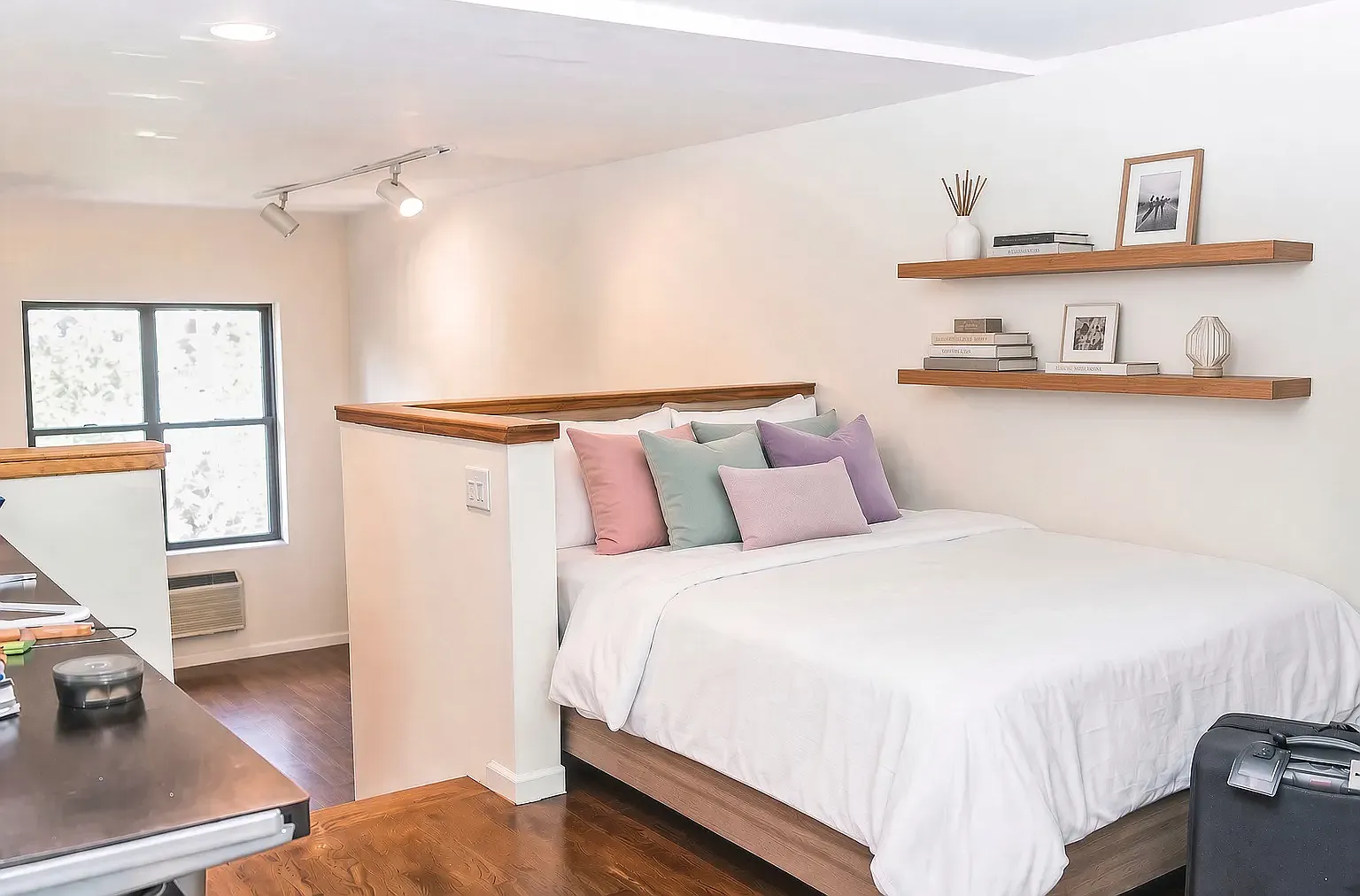 322 West 14th Street — Photo 4