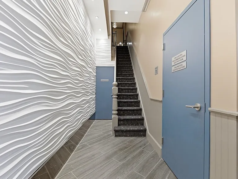 500 Jefferson St #5 — Photo 17