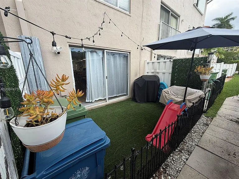 128 Riviera Cir #128 — Photo 22
