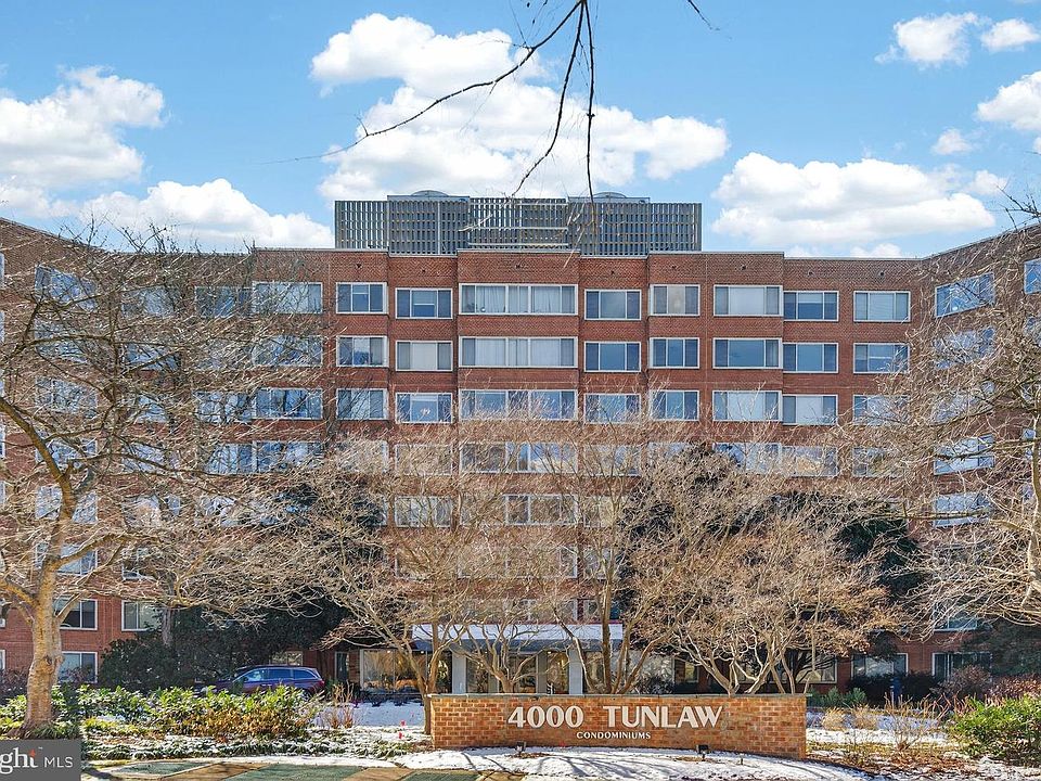 1st image of 4000 Tunlaw Rd NW APT 415