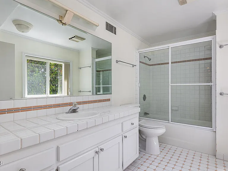 245 Hillside Rd — Photo 20