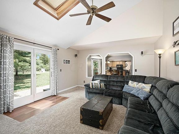 5th image of 12936 Edgewood Ct NW