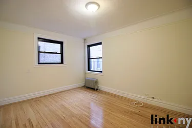 Rented by Link NY Realty