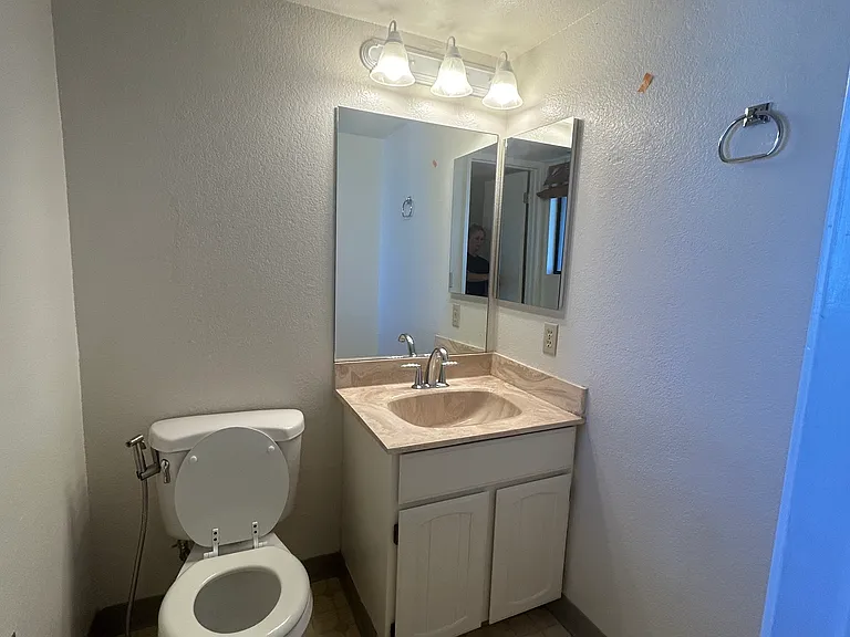 136 Peach Ter — Photo 17