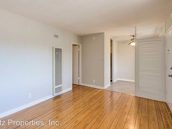 3rd image of 2330 N Beachwood Dr APT 7