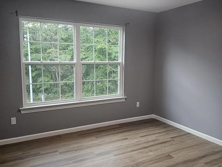 42 Diane Dr — Photo 9