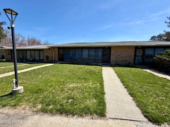 20 Yorkshire Court #D, Manchester, NJ 08759