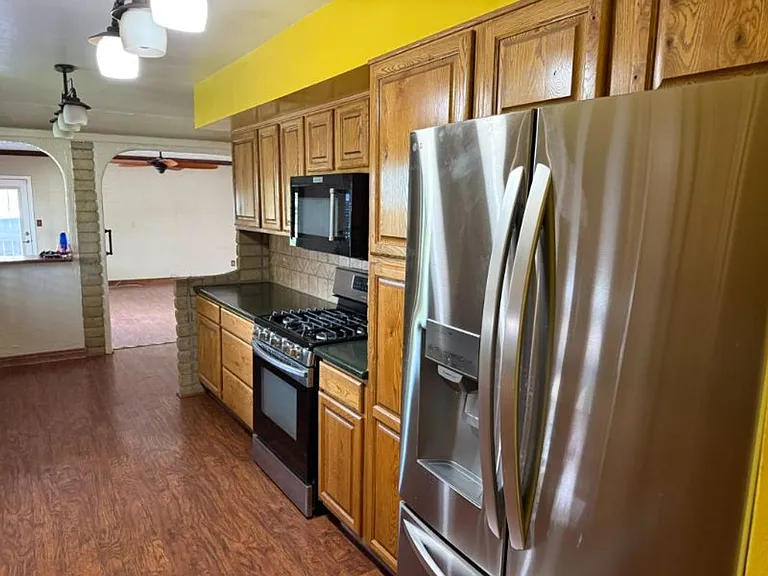 2174 E 25th Pl — Photo 3