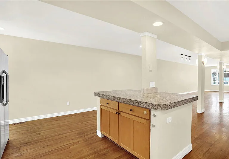 2143 S Grant St — Photo 13