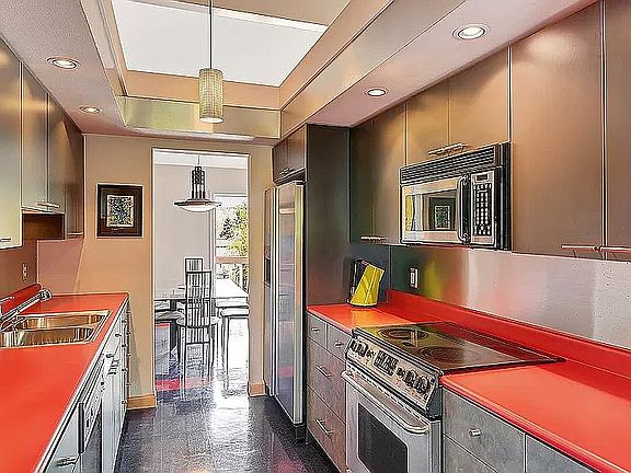 5th image of 17472 NE 40th Pl #6