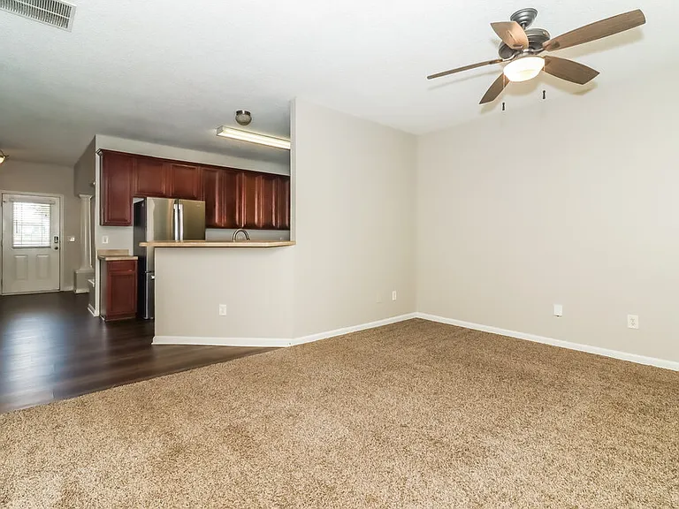 468 Darbys Run Ct — Photo 5