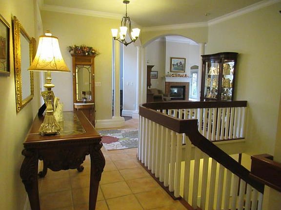 4th image of 234 Old White Dr