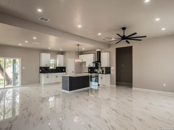 12946 PROSPERIDAD LN, Atascosa, TX 78002