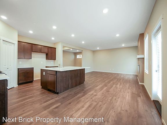 4th image of 10720 187th St E