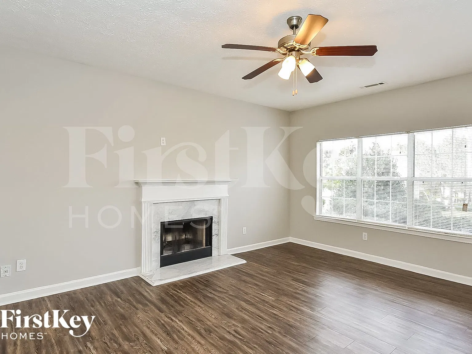 3 bed, 2.5 bath, 1754 sqft, $2,135 — Photo 2