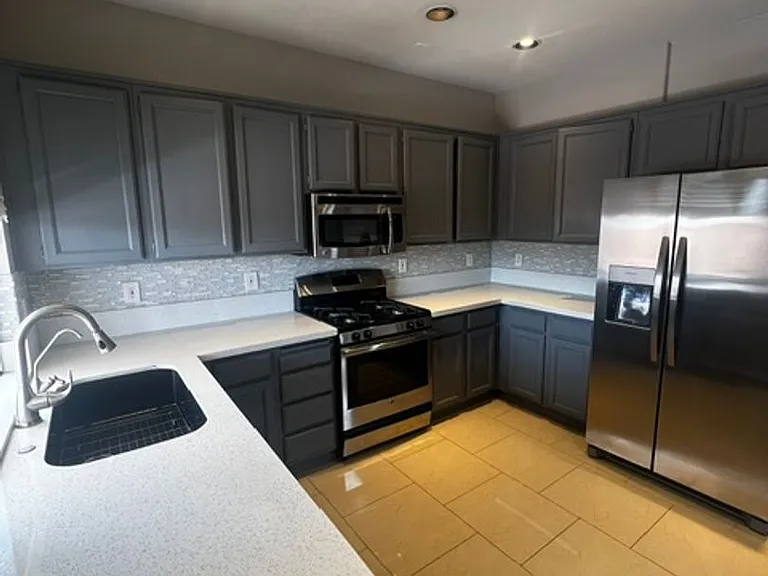 9167 Short Horse Ct — Photo 3