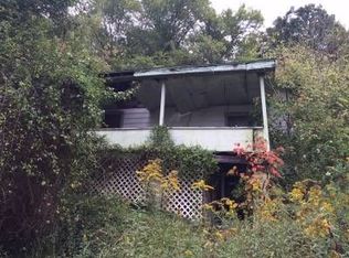 60 Terrace St, Nelsonville, OH 45764