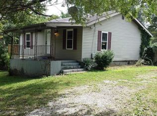 2140 W Melville Rd, Springfield, MO 65803