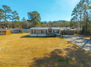 627 Lakeside Dr, Moncks Corner, SC 29461