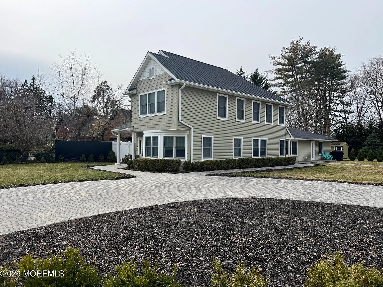 5 bed, 2720 sqft, $5,700 — Photo 1