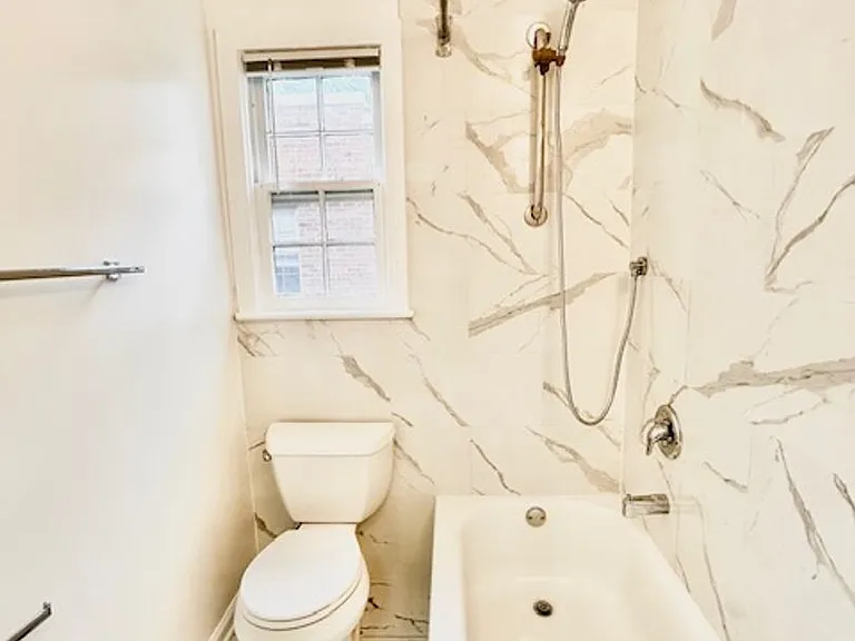 - 4534 Avondale Street — Photo 35