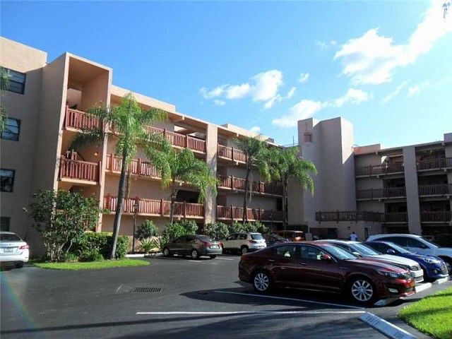 1st image of 1021 Mockingbird Ln APT 312
