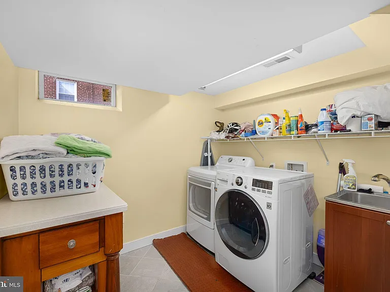 2929 Stuart Dr — Photo 22