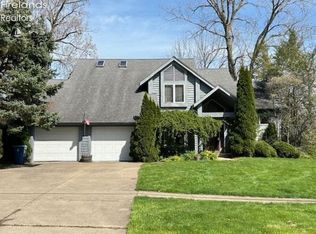 1126 Mudbrook Rd, Huron, OH 44839