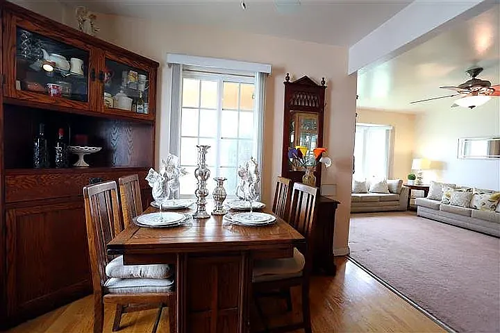 2 bed, 1000 sqft, $3,200 — Photo 4