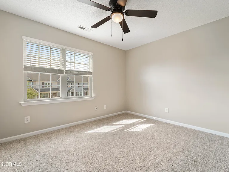 1000 Banister Loop — Photo 13