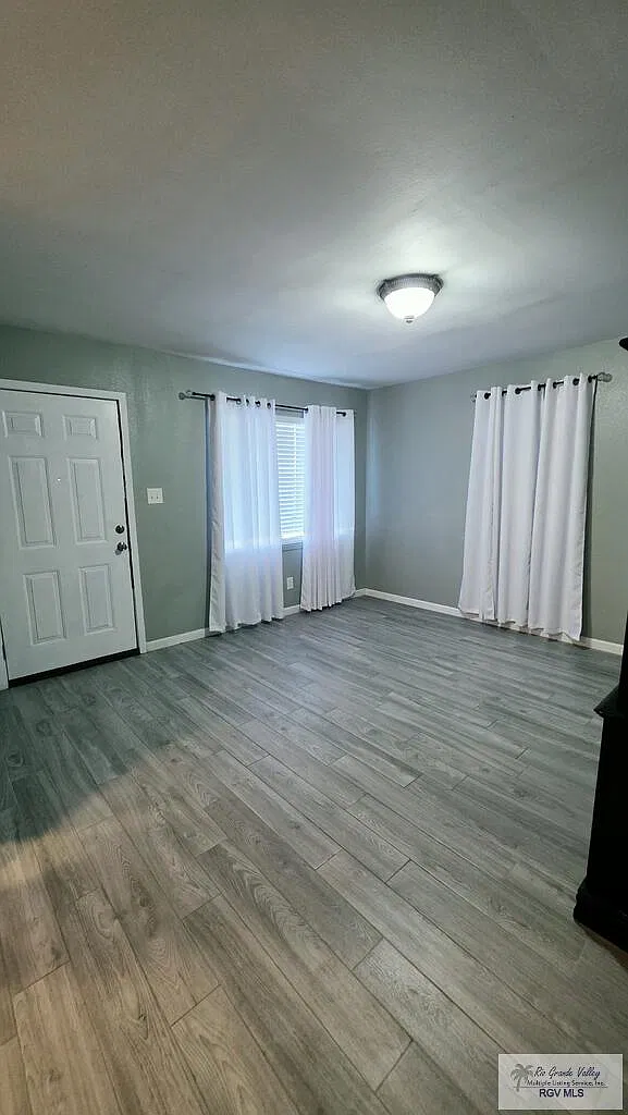 3 bed, 1.5 bath, 1149 sqft, $1,750 — Photo 3