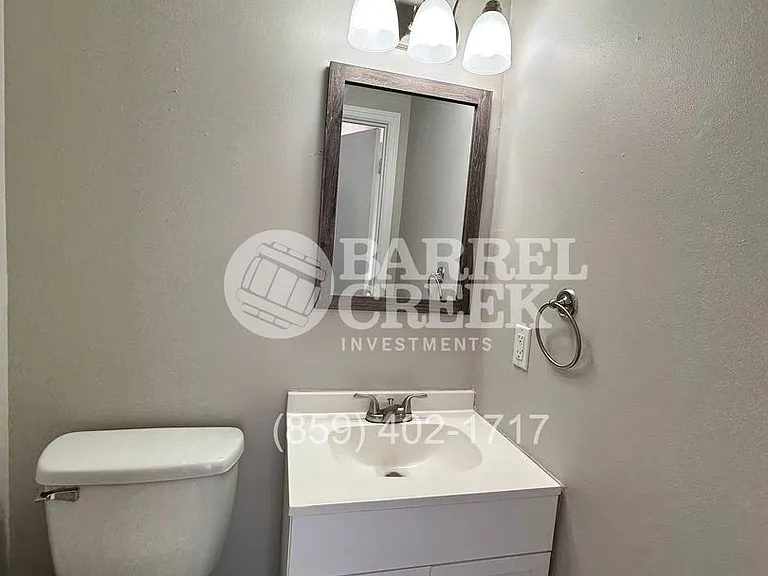 130 Ewing Ave — Photo 12