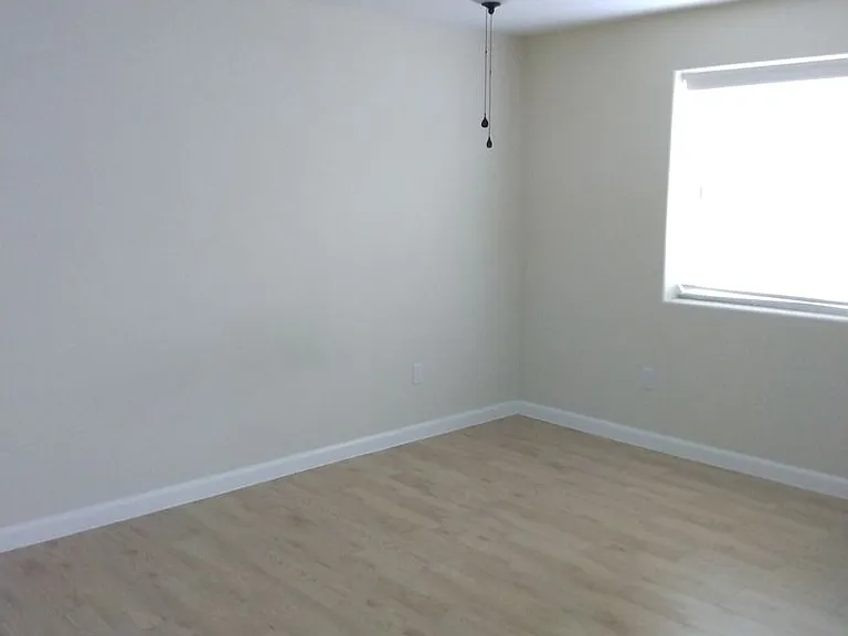 610 Hospital Dr — Photo 9