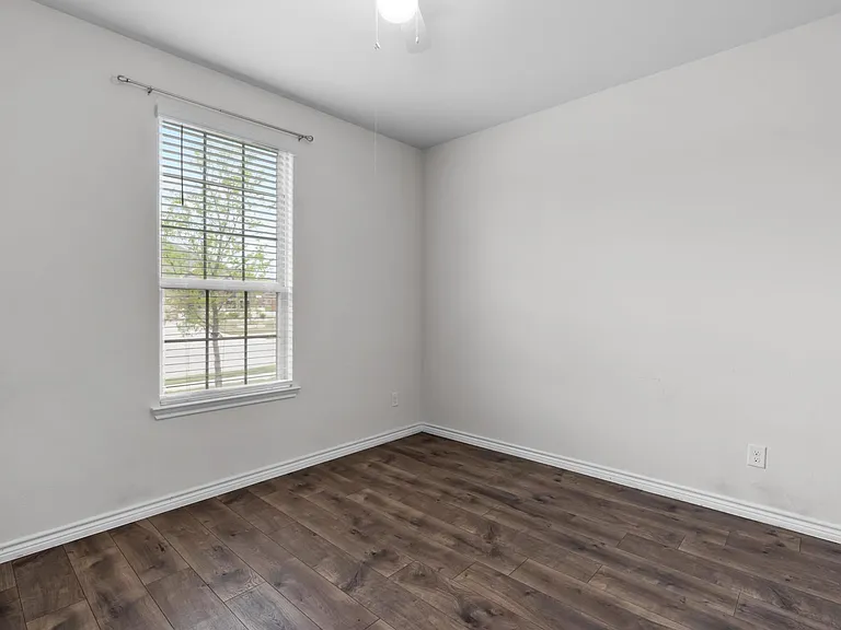606 Rawhide Way — Photo 19