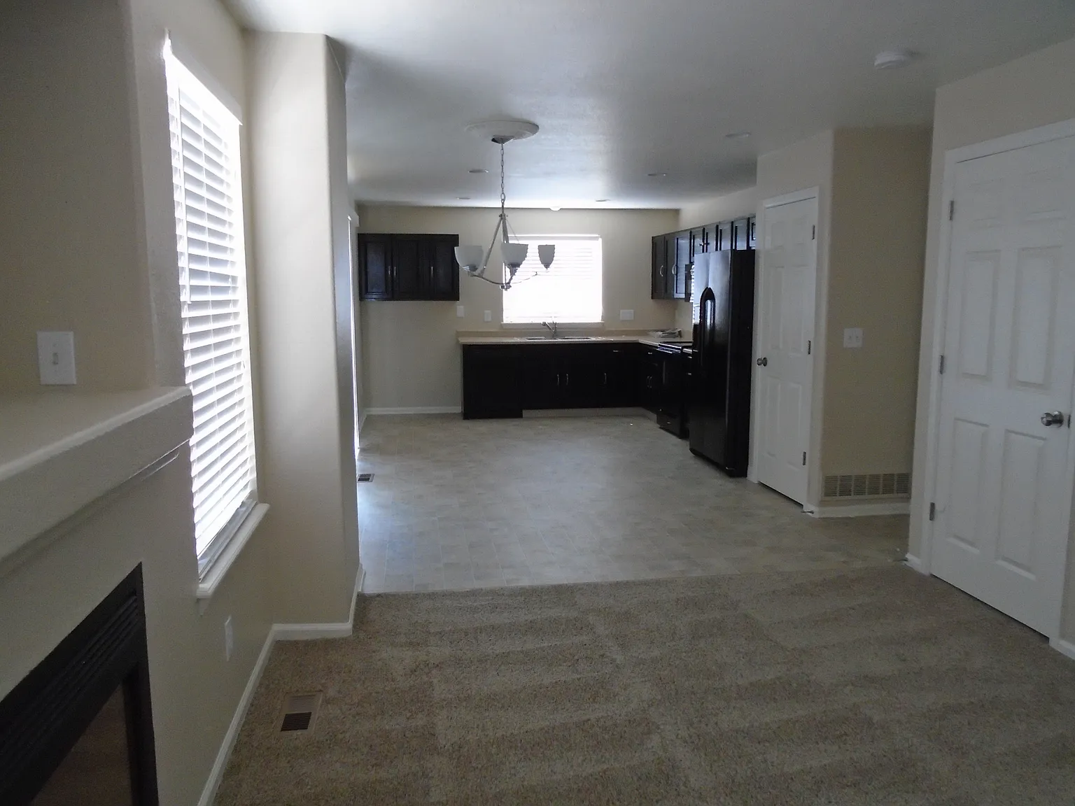 3 bed, 2.0 bath, 1805 sqft, $2,900 — Photo 4