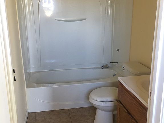 5th image of 3414 Christine Cir