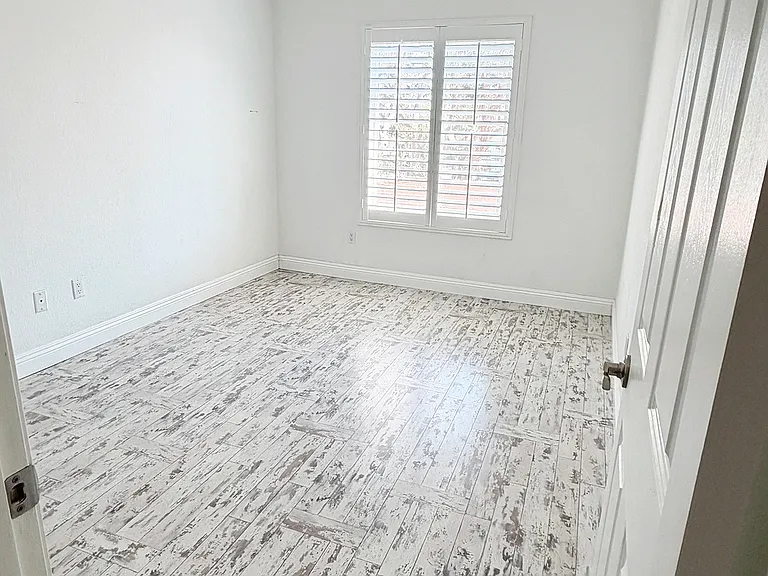8167 Vineyard Ave #117 — Photo 11