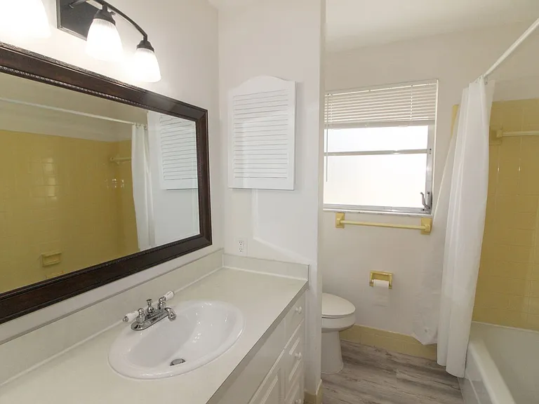253 Alsace Ave — Photo 13
