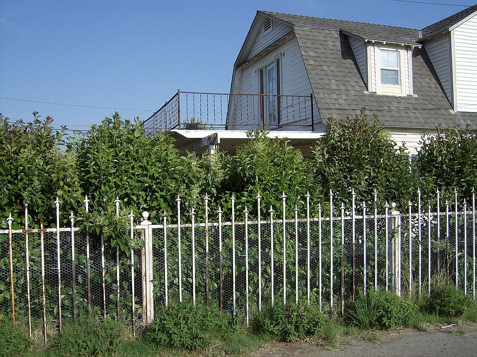 2nd image of 1800 E 23rd St