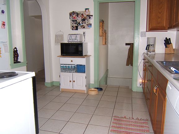 Spacious Kitchen