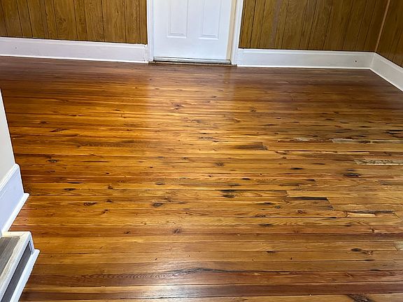5th image of 103 Jefferson St