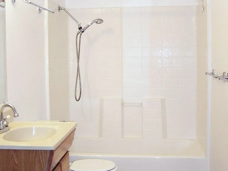 1173 Helen Ave — Photo 6