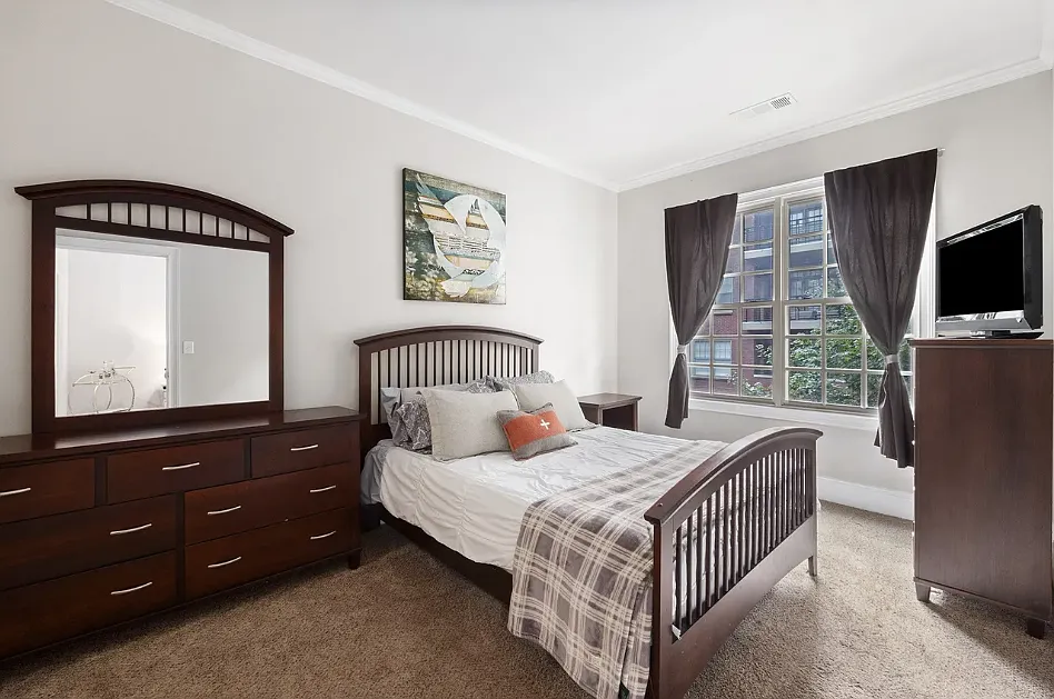 1 bed, 741 sqft, $2,200 — Photo 3