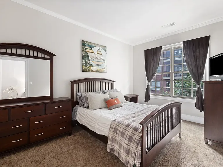 1055 Piedmont Ave NE #205 — Photo 3