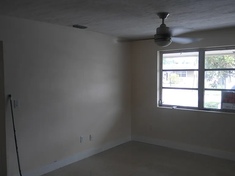 8861 NW 10th St — Photo 10