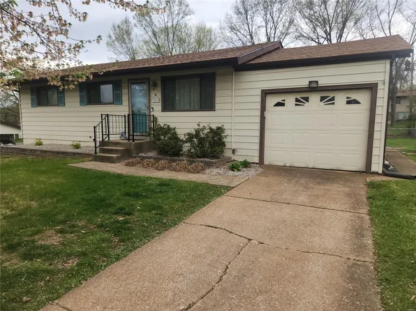 4313 Hollyshire Dr, Saint Louis, MO 63129