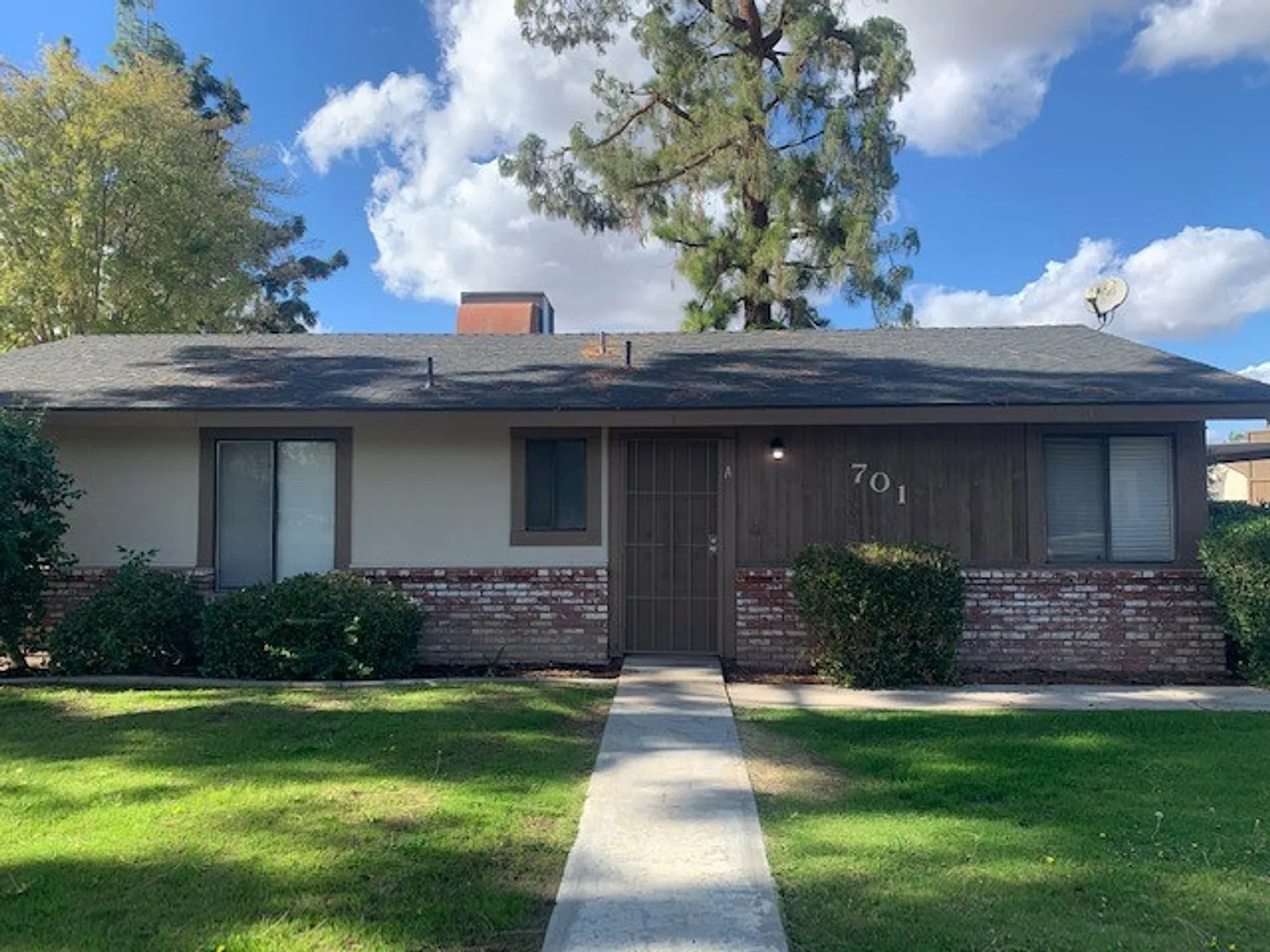 099- 701 Deseret Way — Photo 2