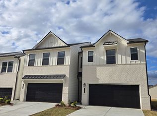 967 Sutherland Ln, Lawrenceville, GA 30043